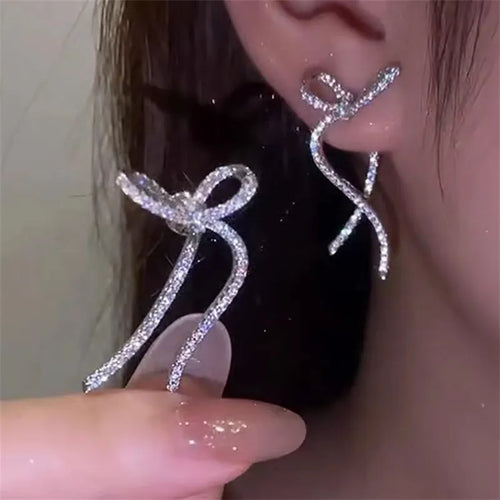 Luxury Leaf Crystal Long Earrings Women Fashion Rhinestone Drop