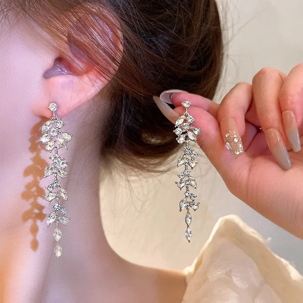 Luxury Leaf Crystal Long Earrings Women Fashion Rhinestone Drop