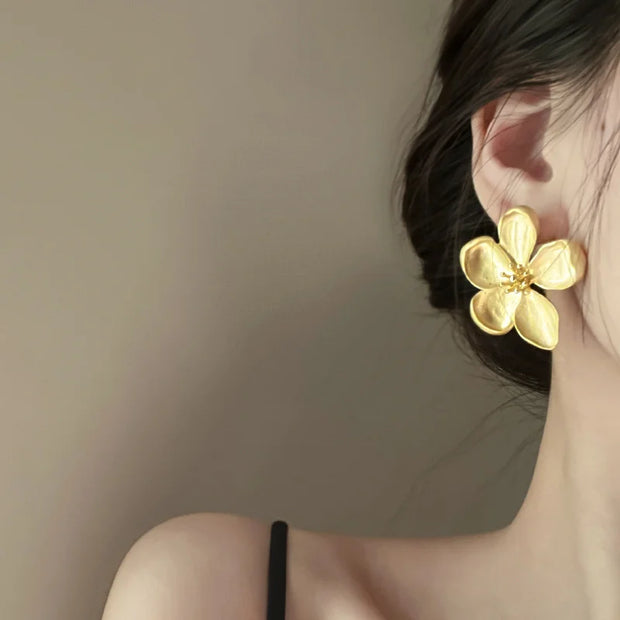 Vintage Gold Color Matte Texture Metal Flower Earrings for Women Girls